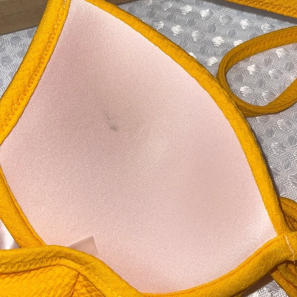 Shade & Shore-Shore Padded Sexy Yellow Textured Twist Front Bikini Top 34B. - Picture 3 of 4